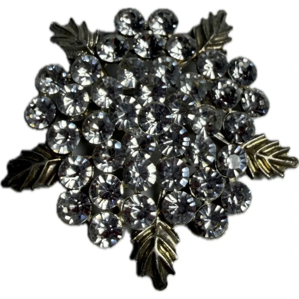 Vintage 1950s Rhinestone Brooch Pin Silver Tone Leaf Crystal Floral‎ Statement